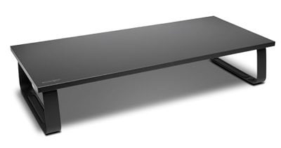 Per lavorare con lo schermo all'altezza giusta: il supporto da scrivania Kensington per monitor fino a 32" e 20 kg. 4,5 stelle nelle recensioni.